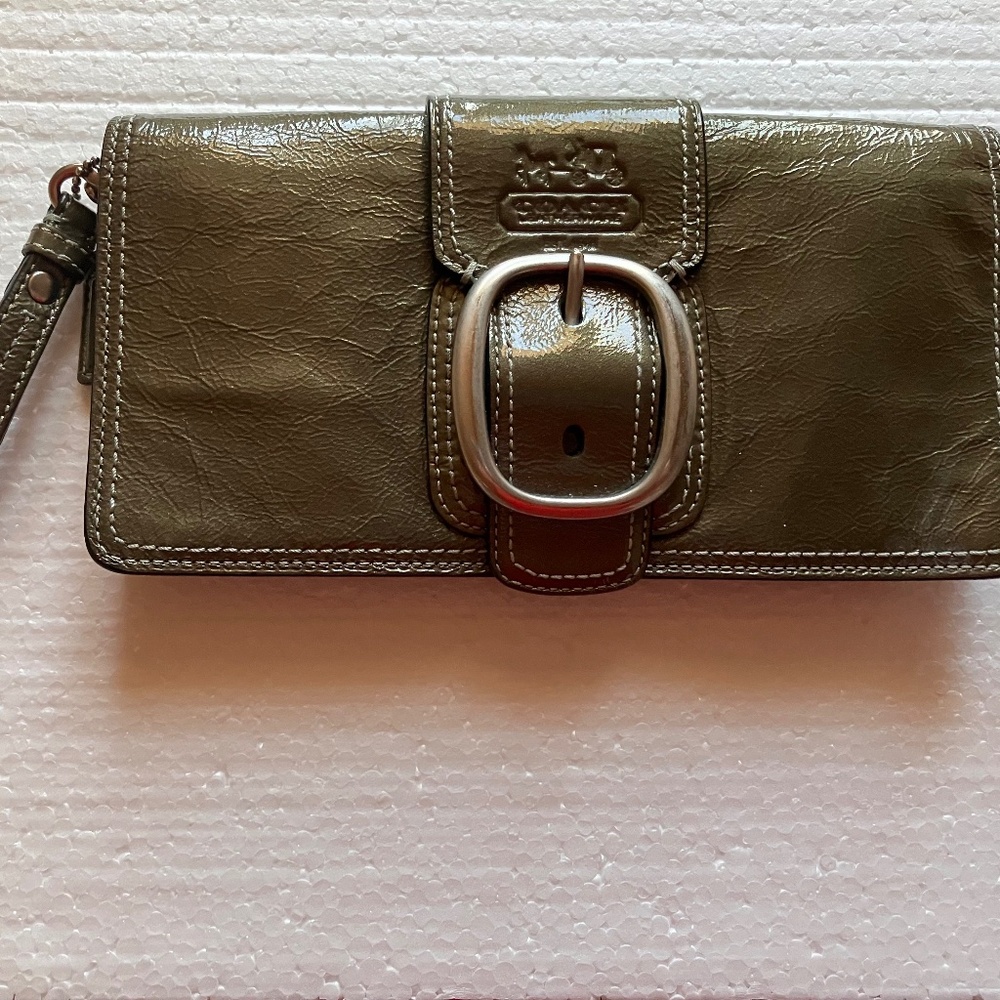 Very Cute Vintage Coach Bleeker Gray Patent Leather Wallet/Wristlet. Orig. Owner - Picture 3 of 15